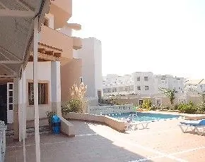 Apartamentos Squash 普拉亚登博萨